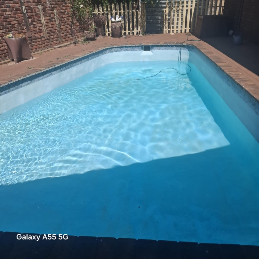 4 Bedroom Property for Sale in Kuruman Northern Cape